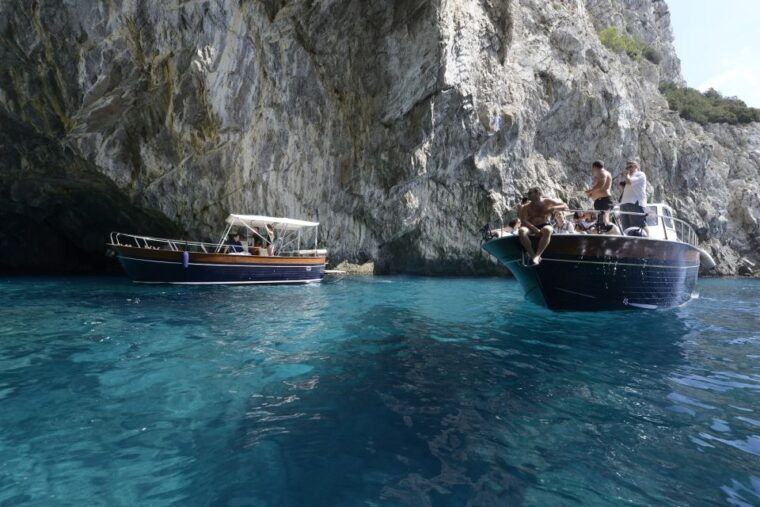 from-naples-capri-boat-day-trip-with-drinks