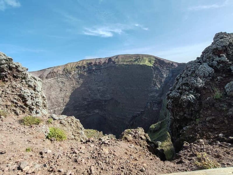 From Naples: Explore Pompeii and Vesuvius by bus - Practical Tips for a Smooth Experience