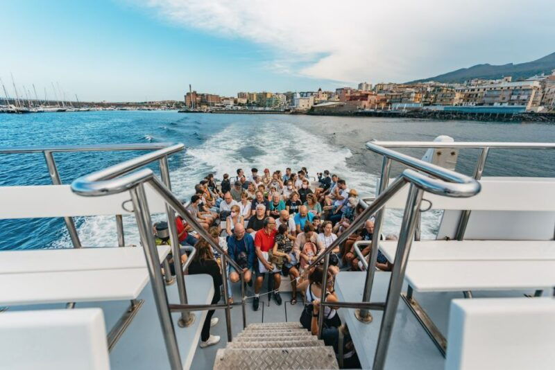 from-naples-gulf-of-naples-capri-sightseeing-boat-tour