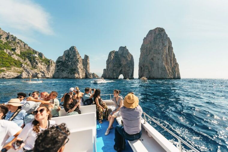 from-naples-gulf-of-naples-capri-sightseeing-boat-tour