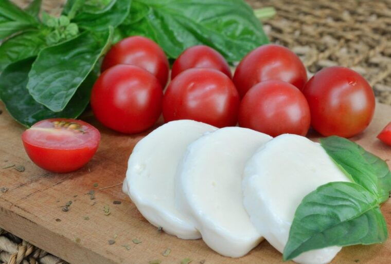from-naples-paestum-greek-temples-bufala-mozzarella-farm