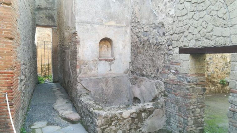 from-naples-phlegraean-fields-baia-archaeological-tour