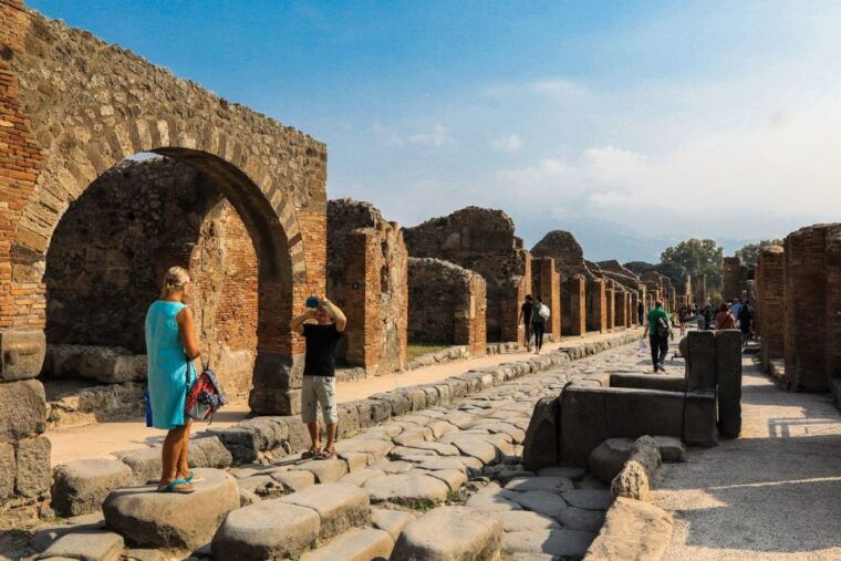 from-naples-pompeii-skip-the-line-guided-tour