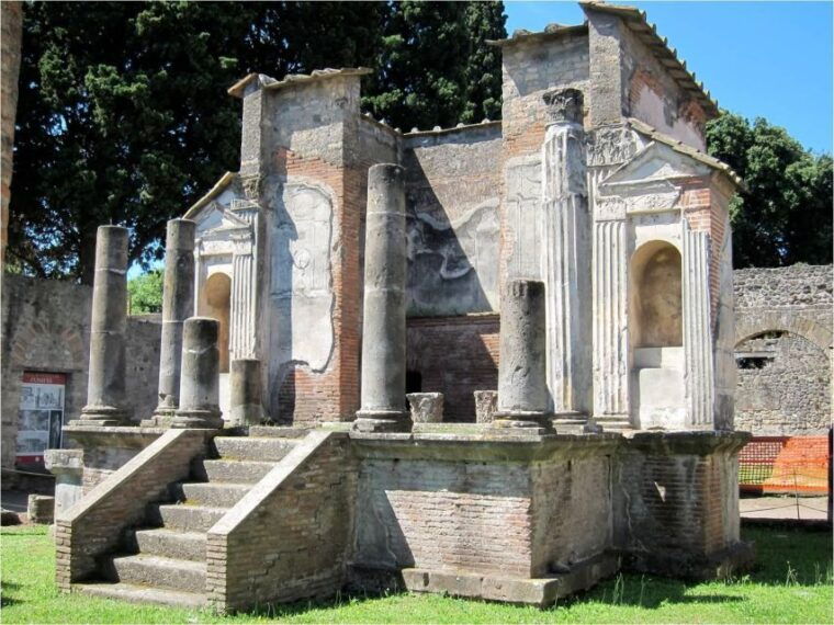 from-naples-pompeii-sorrento-amalfi-coast-full-day-tour