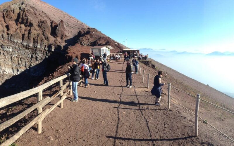 from-naples-pompeii-vesuvius-wine-tasting-light-lunch