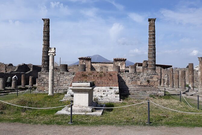 from-naples-pompeii-wine-tasting-private-day-tour-2