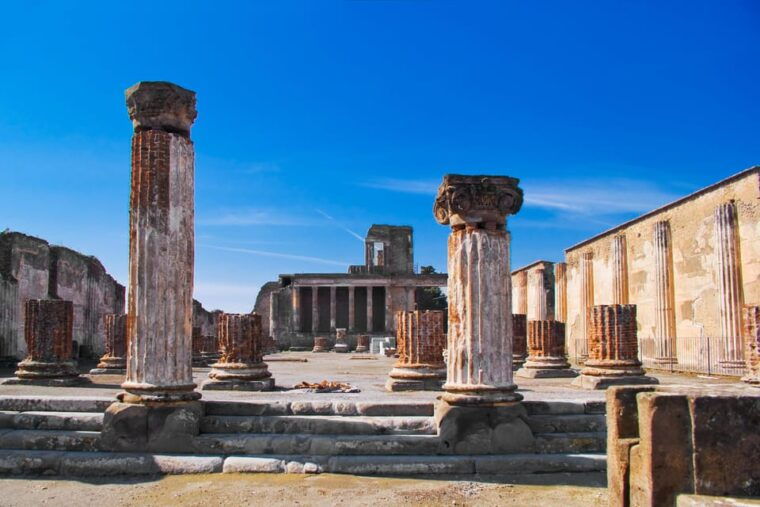 from-naples-port_private-tour-of-pompeii-and-sorrento-3