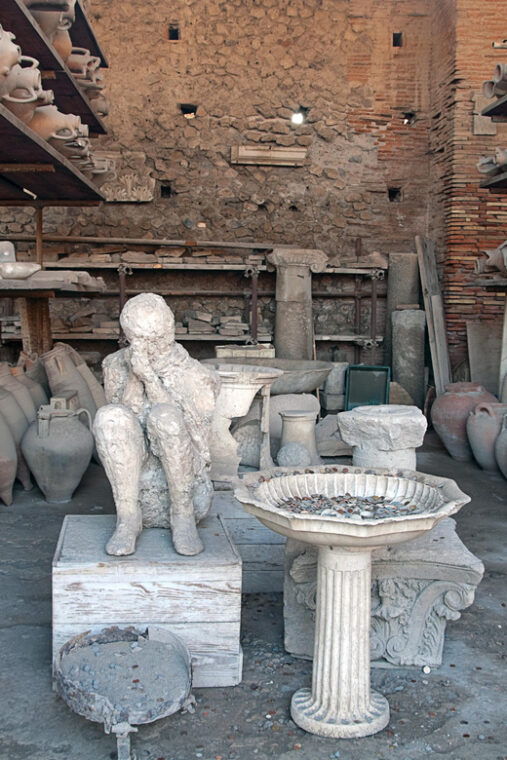 from-naples-port_private-tour-of-pompeii-and-sorrento-3