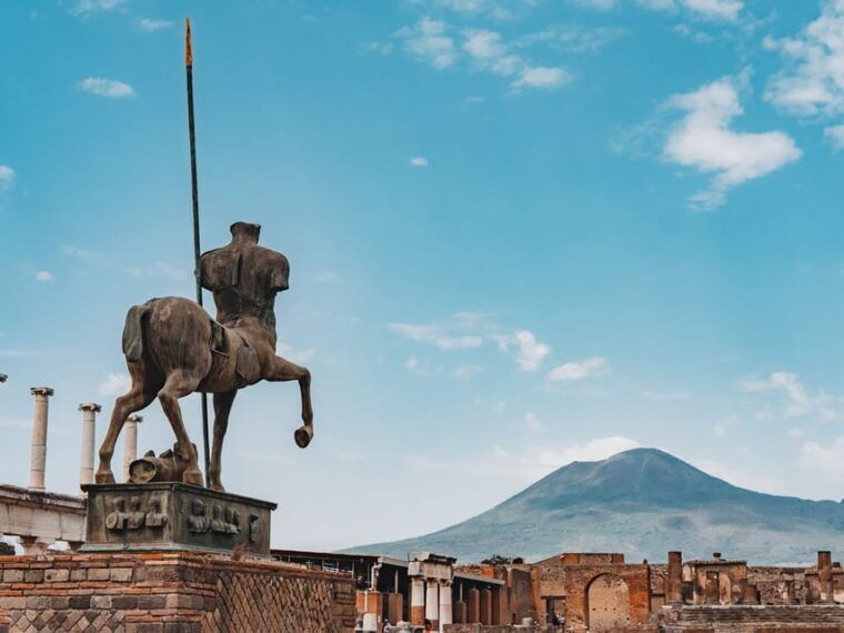 from-naples-port_private-tour-pompeiivesuvius