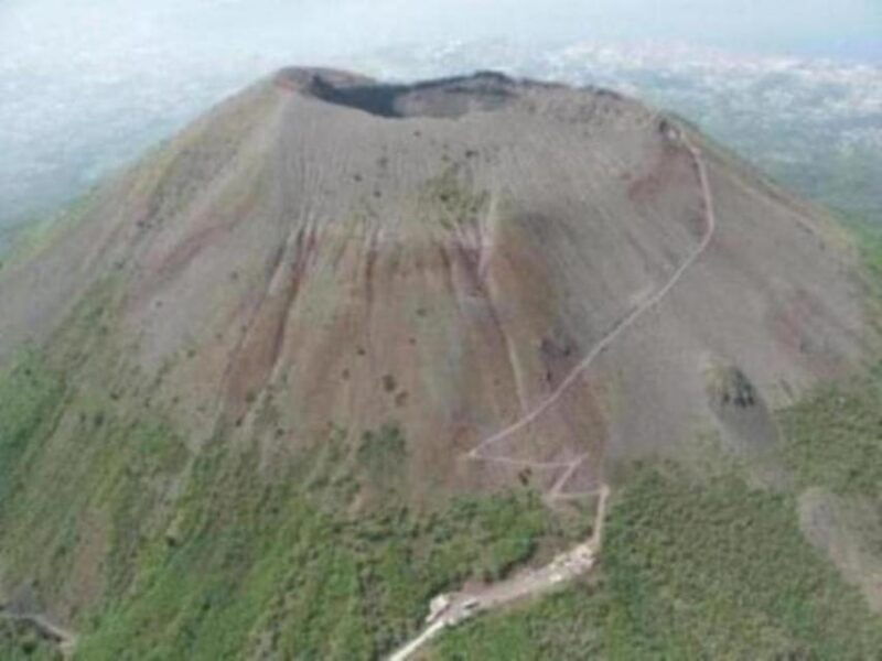 from-naples-private-half-day-tour-of-mt-vesuvius