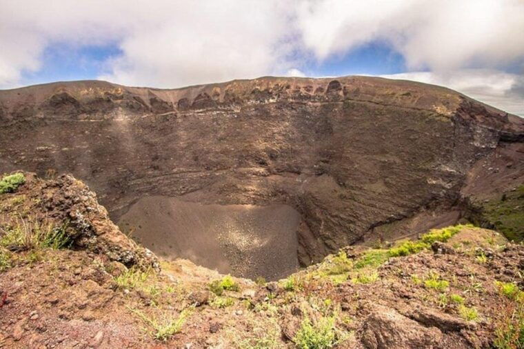 from-naples-private-half-day-tour-of-mt-vesuvius