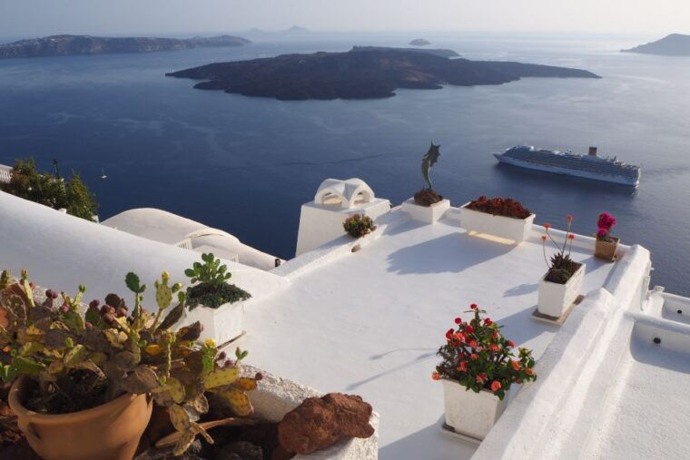 from-naxos-full-day-boat-trip-to-santorini