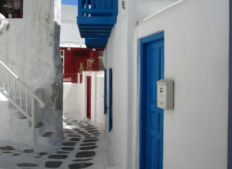 From Naxos: Round day trip to Mykonos Island - The Ferry Experience: Comfort and Punctuality