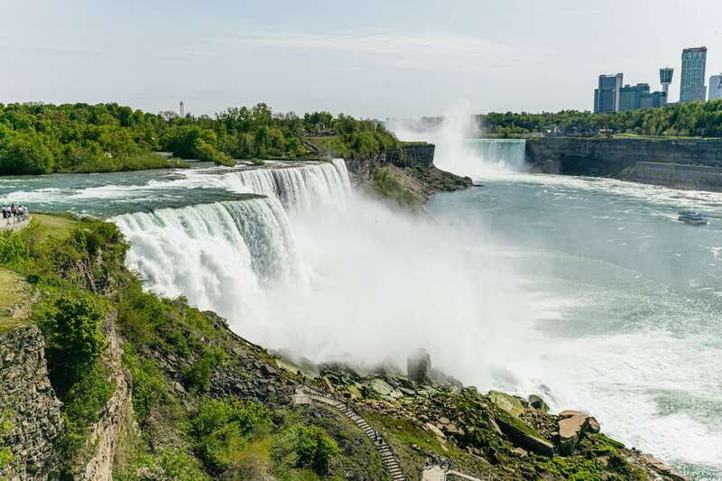 from-new-york-city-niagara-falls-one-day-tour-2