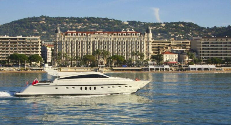 from-nice-saint-tropez-and-port-grimaud-day-tour