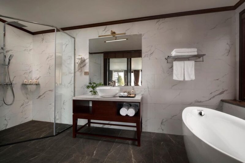 From Ninh Binh: Ha Long - Lan Ha Bay 2D1N on 5-star Cruise - Is This Tour Right for You?