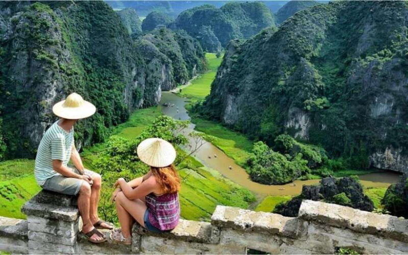 from-ninh-binh-hoa-lu-bai-dinh-trang-an-mua-cave-bich-dong