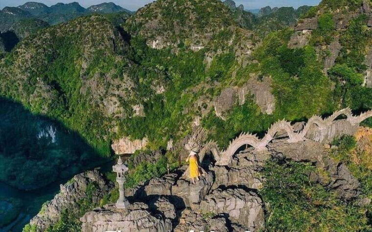 from-ninh-binh-hoa-lu-bai-dinh-trang-an-mua-cave-bich-dong