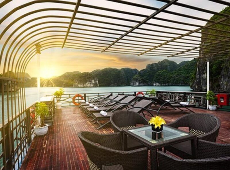 from-ninh-binh-lapandora-boutique-cruise-2-days-guide-tour