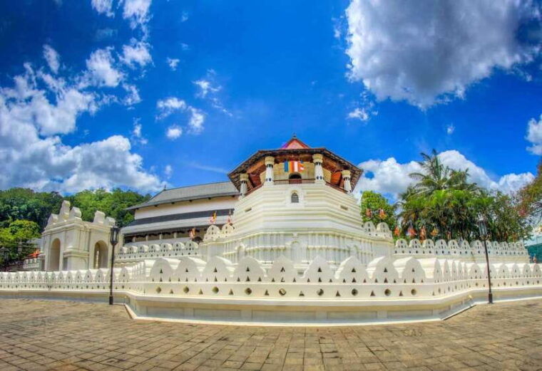 from-nuwara-eliya-to-kandy-drop-tour