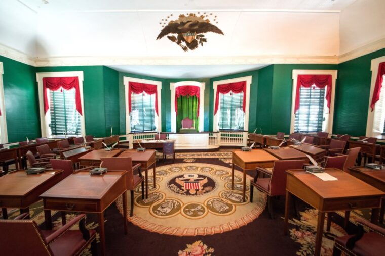 from-nyc-day-trip-to-philadelphia-and-amish-country