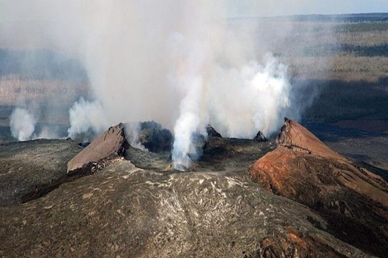From Oahu: Hawaii Volcanoes National Park Experience - Punaluu Bakery and Black Sand Beach
