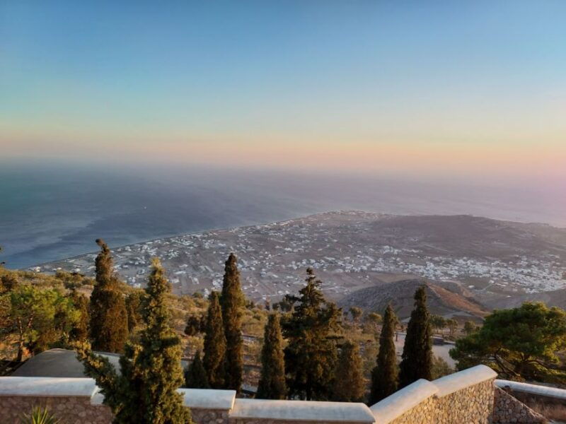from-oia-thera-santorini-villages-guided-tour-with-pickup