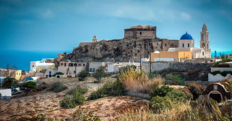 from-oia-thera-santorini-villages-guided-tour-with-pickup
