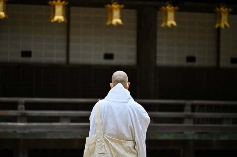 From Osaka/kyotoKoyasan Meditation Private Day Trip - The Heart of Koyasan: Okuno-in Cemetery and Kobo Daishi Shrine