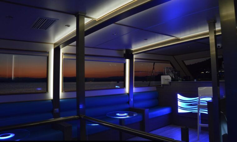 from-ouranoupoli-back-to-the-80s-vip-sunset-cruise