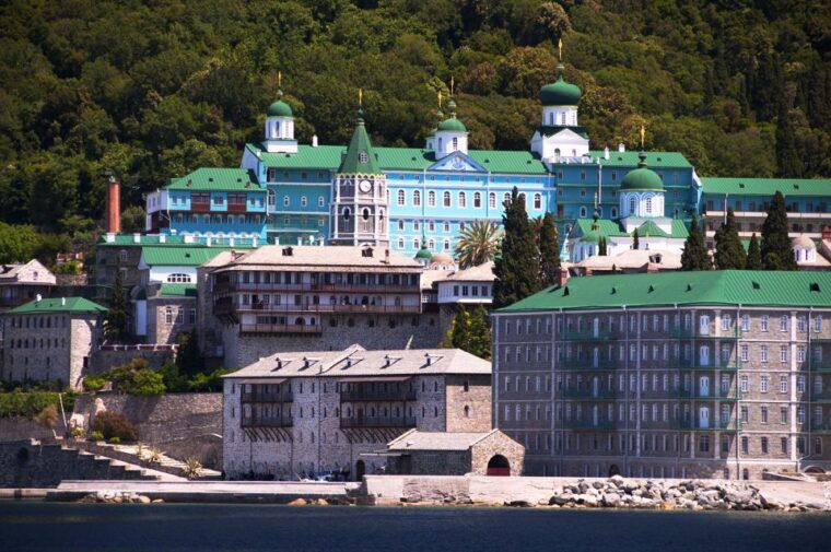 from-ouranoupolis-cruise-to-mount-athos-monasteries