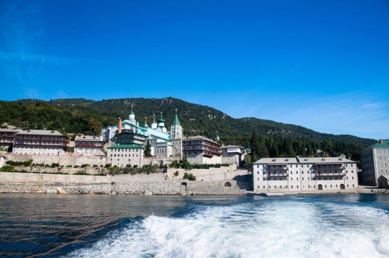 from-ouranoupolis-cruise-to-mount-athos-monasteries