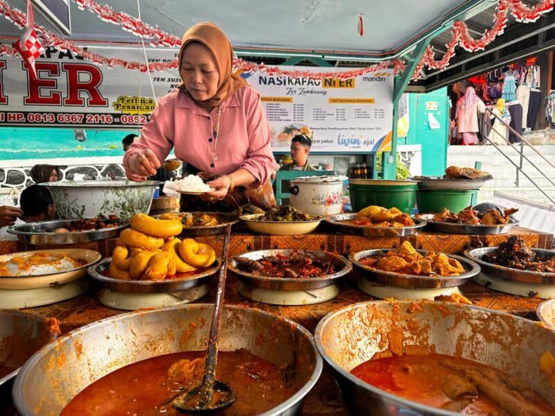 From Padang: Bukittinggi Day Trip with Waterfall and Lunch - Key Points