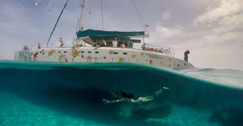 from-palma-de-mallorca-boat-cruise-to-illetes