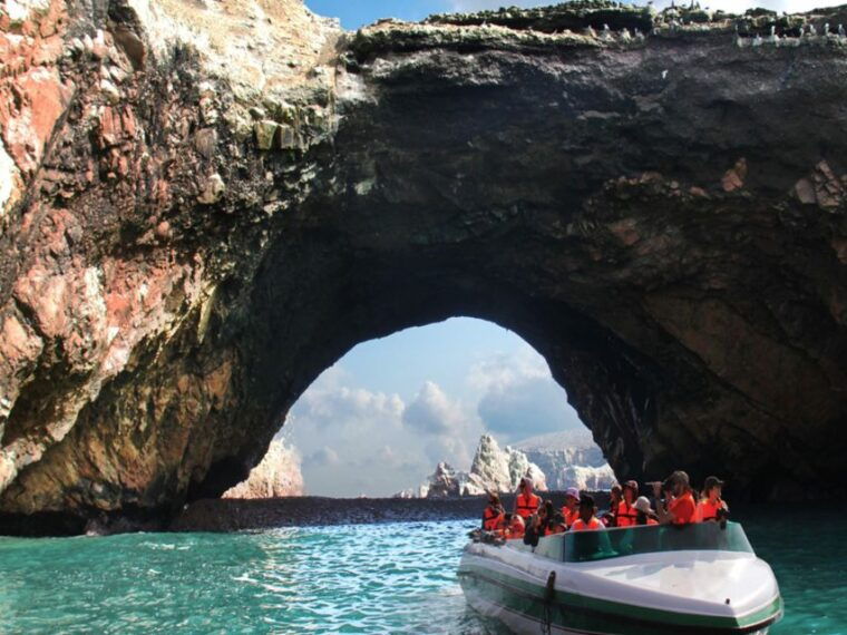 from-paracas-ballestas-island-boat-tour-with-entrances
