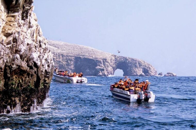 from-paracas-ballestas-islands-guided-tour