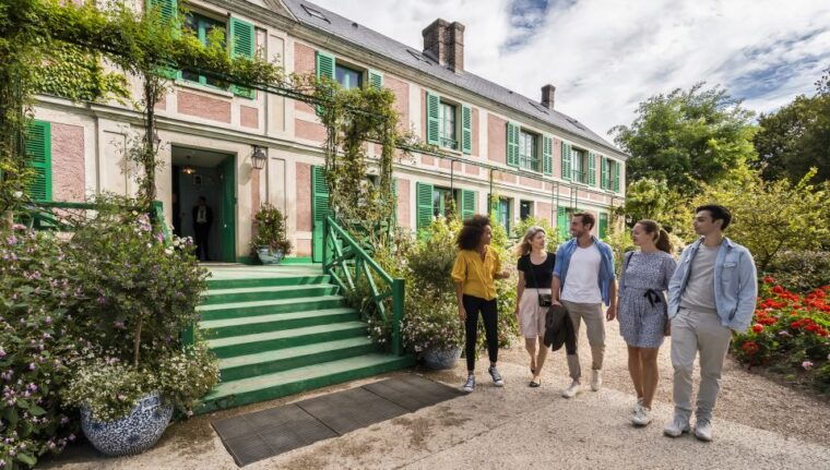 from-paris-giverny-day-trip-with-audio-guide-or-live-guide