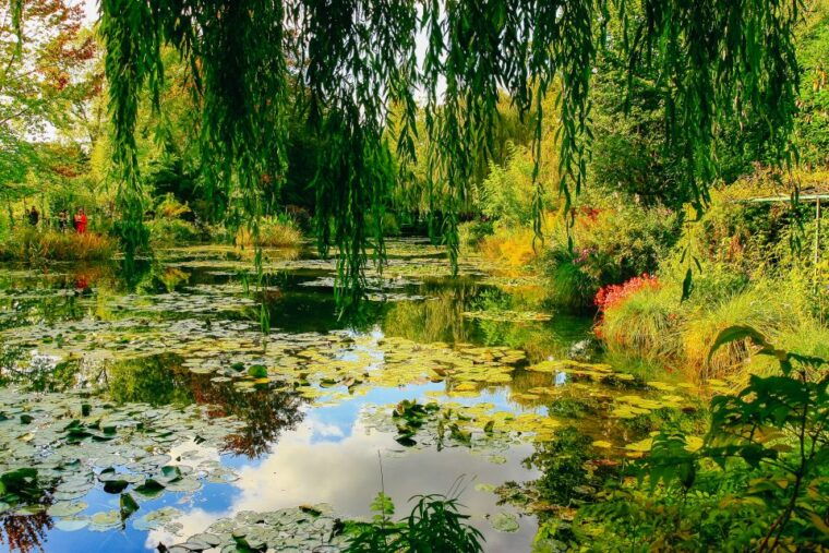 from-paris-giverny-day-trip-with-audio-guide-or-live-guide