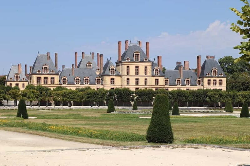From Paris: Half-Day Tour to Fontainebleau Castle & Barbizon - Experience the Beauty of Fontainebleau and Barbizon in a Half Day