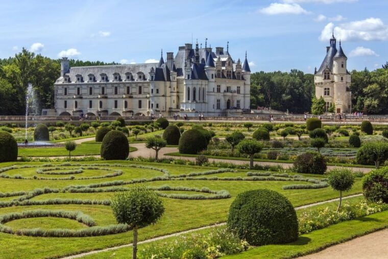 from-paris-loire-valley-castles-tour-with-hotel-transfers