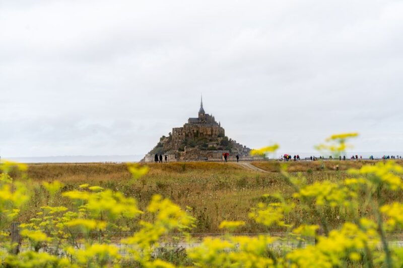 from-paris-mont-saint-michel-day-trip-with-a-guide