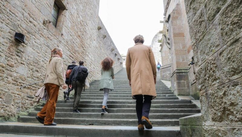 from-paris-mont-saint-michel-tour-with-hotel-pickup-service