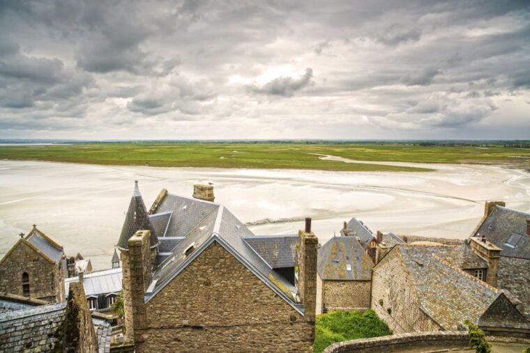 from-paris-mont-saint-michel-tour-with-hotel-pickup-service