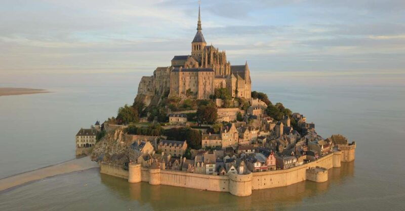 from-paris-private-mont-st-michel-and-honfleur-day-tour