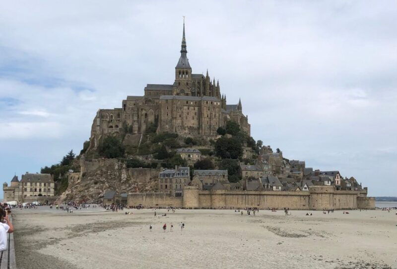 from-paris-private-mont-st-michel-and-honfleur-day-tour