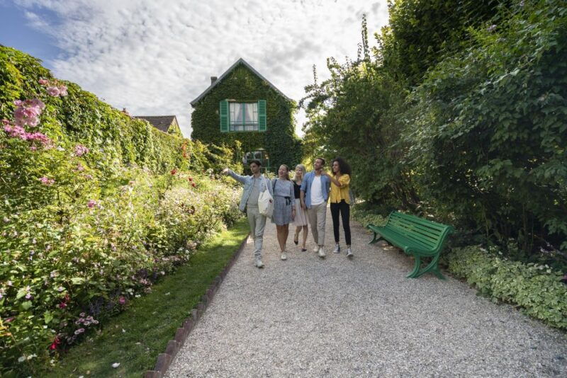 from-paris-shopping-at-mcarthurglen-center-and-giverny