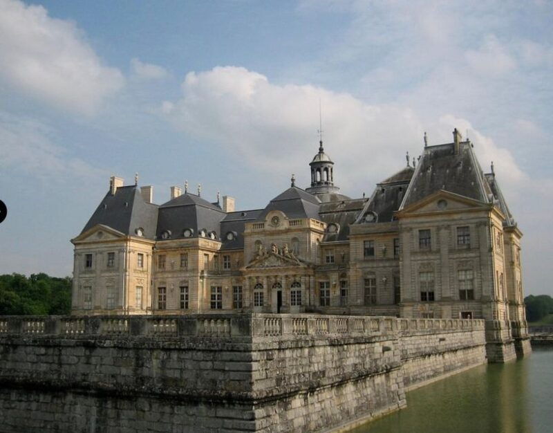 from-paris-the-grand-christmas-vaux-le-vicomte-fontainebleau