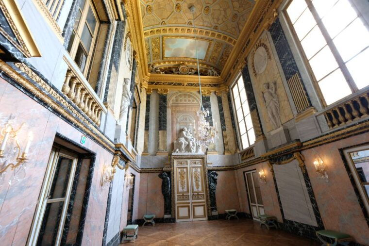 from-paris-versailles-palace-and-gardens-guided-day-trip