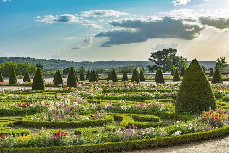 from-paris-versailles-palace-and-gardens-guided-experience