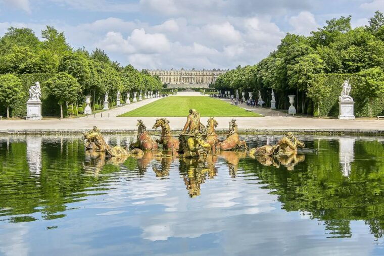 from-paris-versailles-skip-the-line-tour-gardens-access
